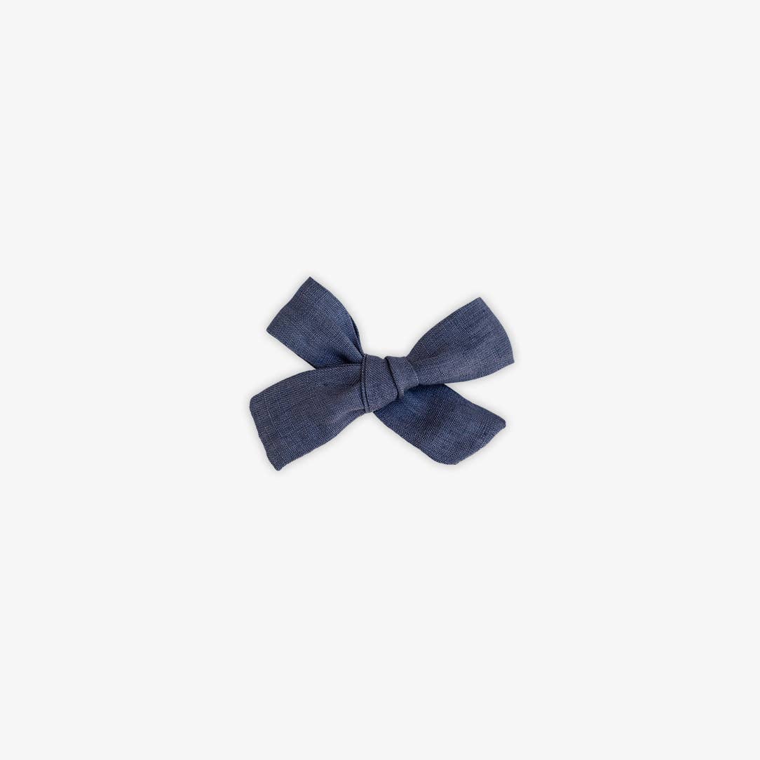 Beet World linen classic bow