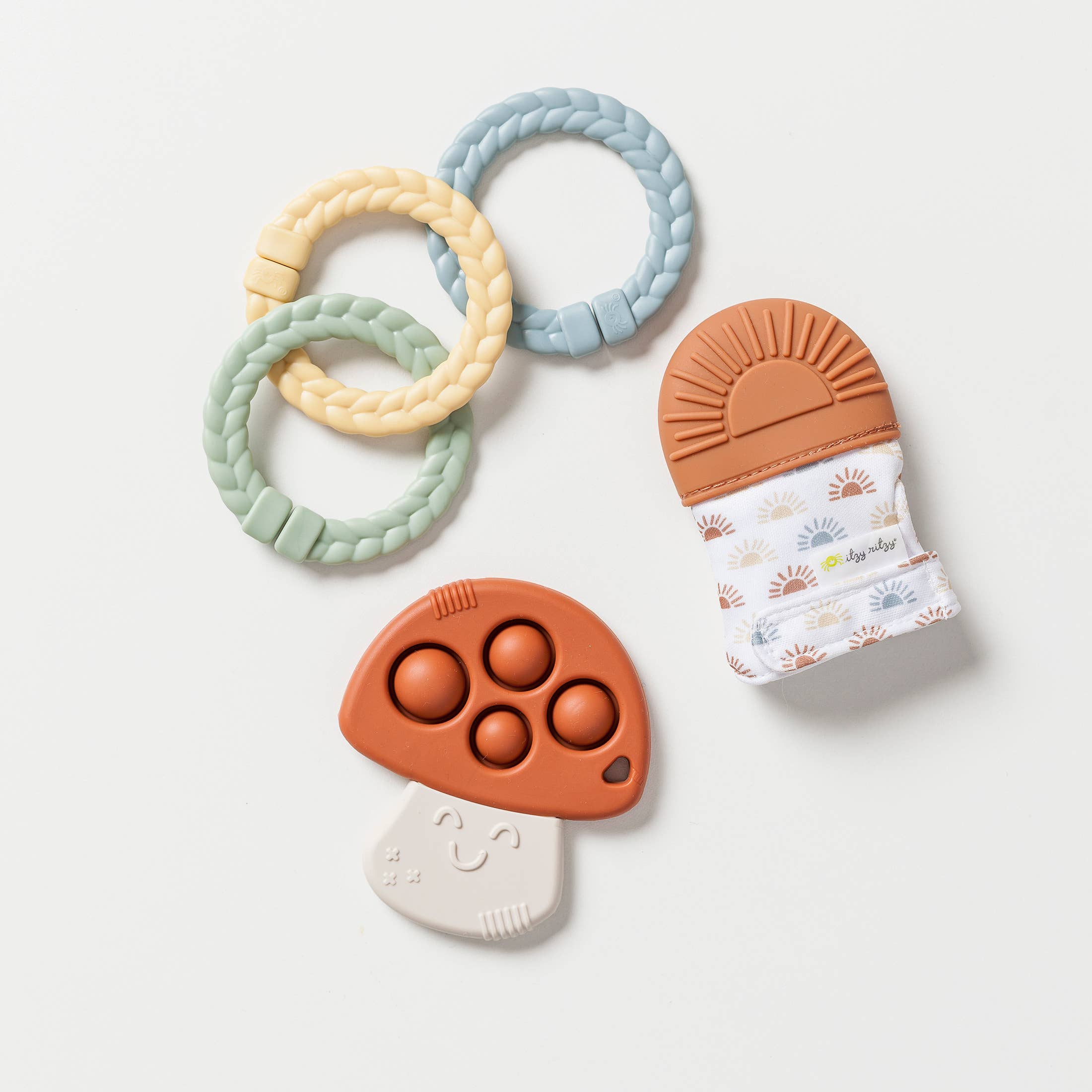 Itzy Ritzy teether gift set