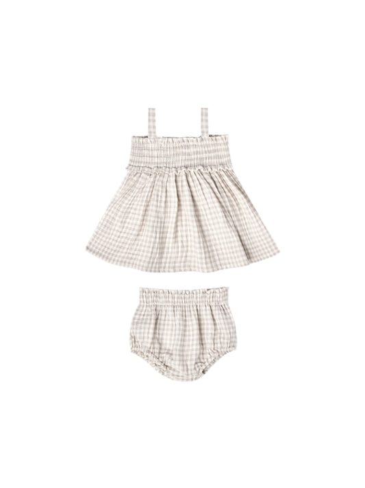 Quincy Mae infant girl mae smocked top & bloomer set