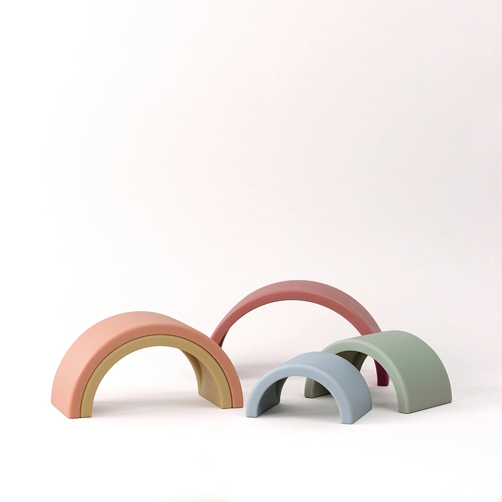 Itzy Ritzy rainbow stacking toy