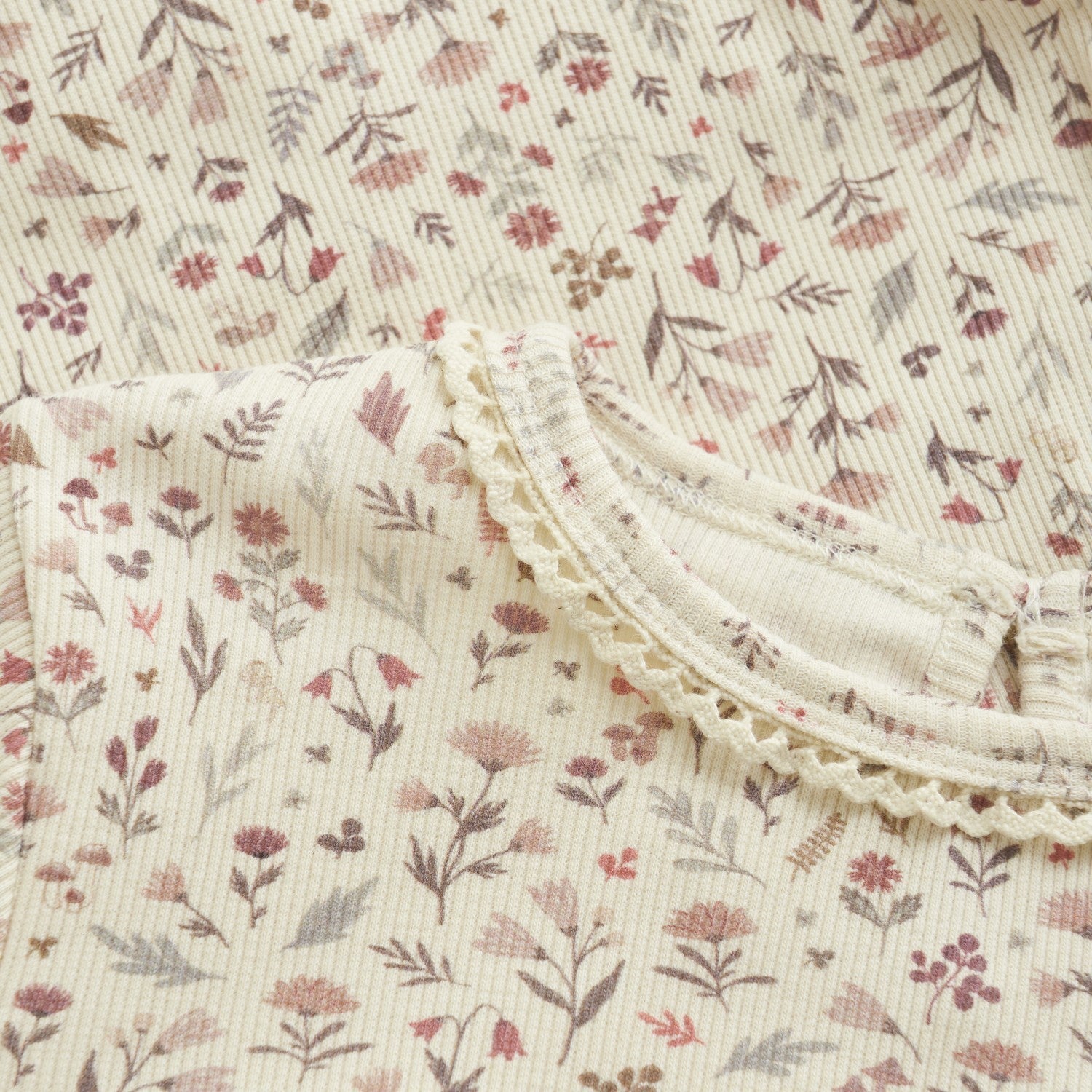 Minymo girls floral long sleeve tee